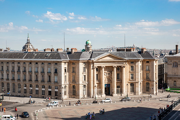 Paris-Panthéon-Assas University: a unique integrative model