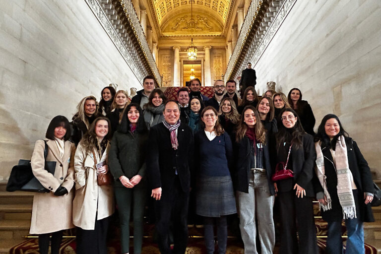 Paris-Campus – LL.M. International Business Law Students Visit the French Senate